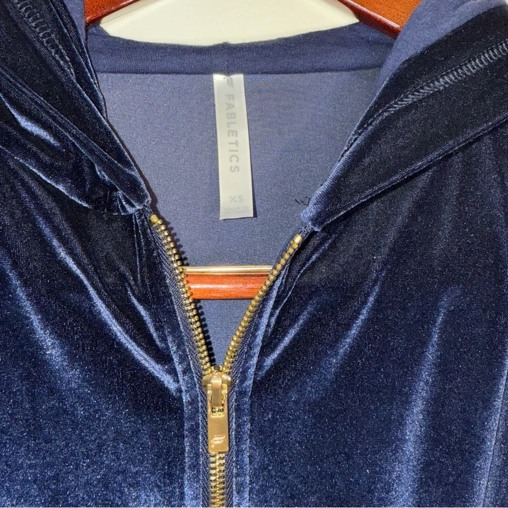 Fabletics Midnight Blue Velvet Donna Velour Hoodie - Picture 7 of 8